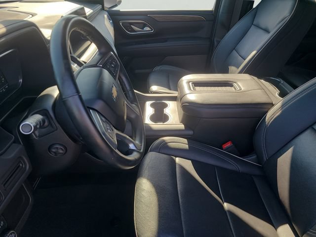 Used 2024 Chevrolet Suburban Premier RWD image 21