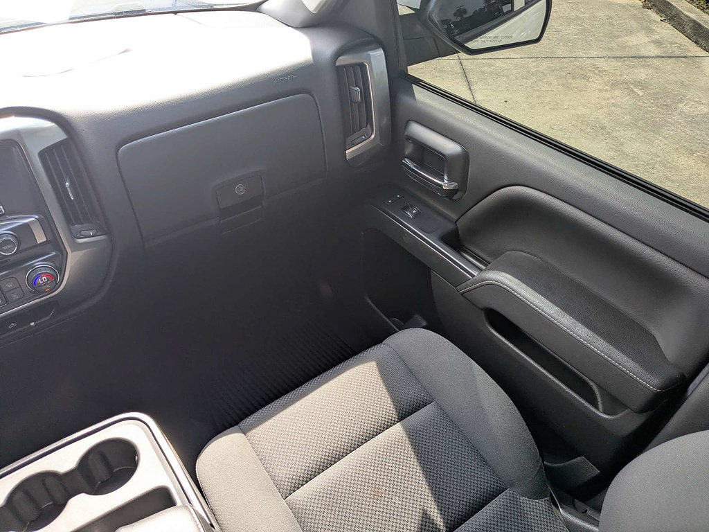 Used 2018 Chevrolet Silverado 1500 LT w/ All Star Edition RWD image 16