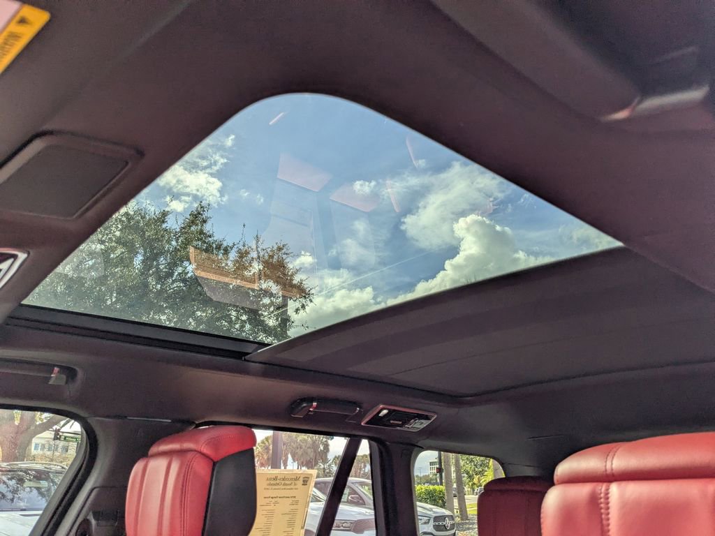 Used 2019 Land Rover Range Rover Autobiography image 7