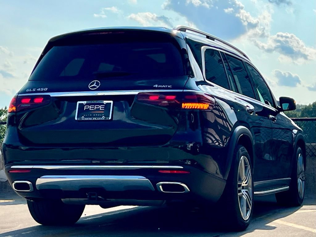Certified 2025 Mercedes-Benz GLS 450 4MATIC image 7