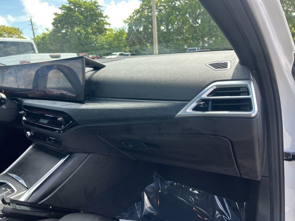 Used 2025 BMW 330i xDrive Sedan image 24
