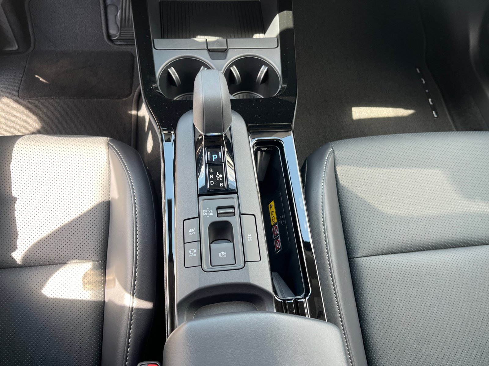 New 2026 Toyota Prius Limited FWD image 19