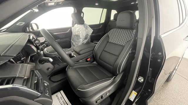 Used 2025 GMC Acadia Denali w/ Super Cruise Package image 33