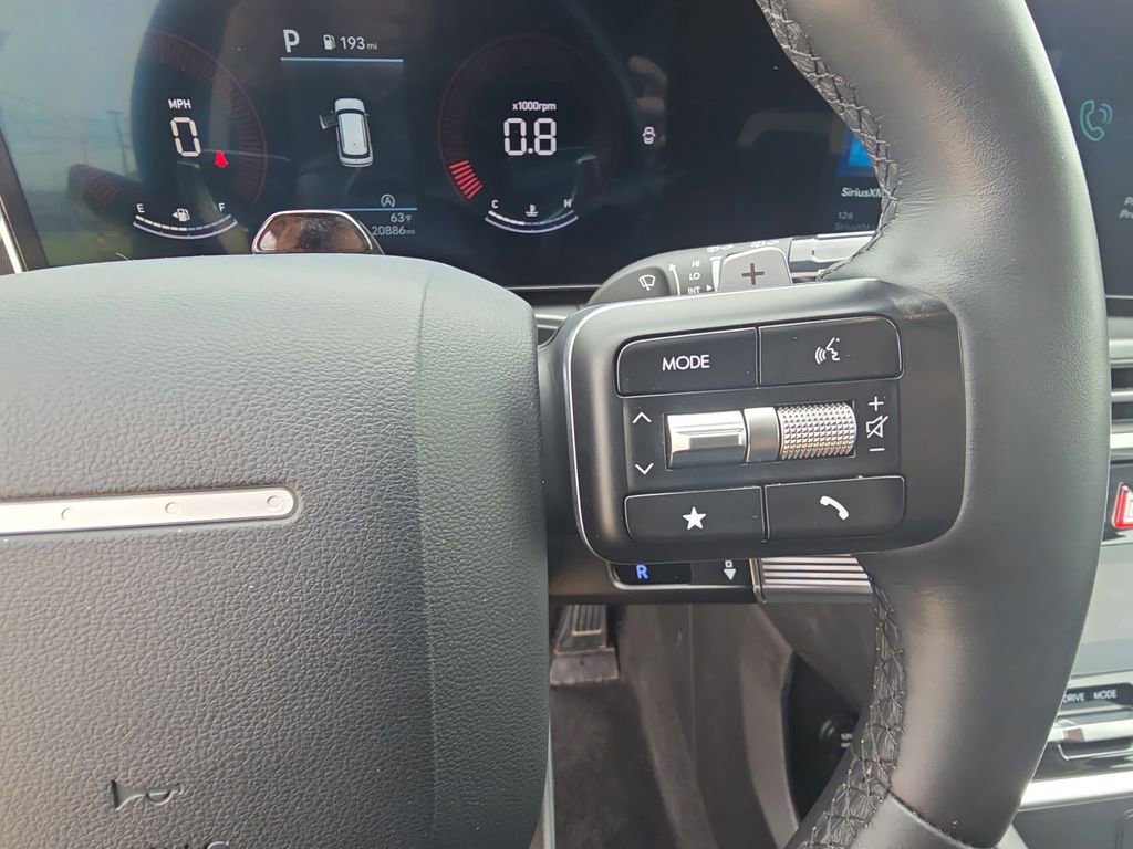 Used 2025 Hyundai Santa Fe SEL FWD image 19