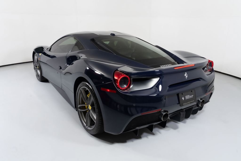 Used 2017 Ferrari 488 GTB RWD image 15