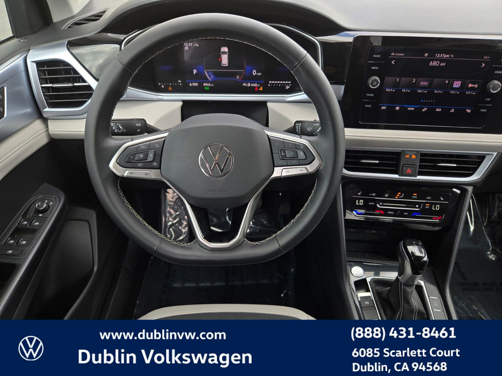 Used 2025 Volkswagen Taos SE image 13