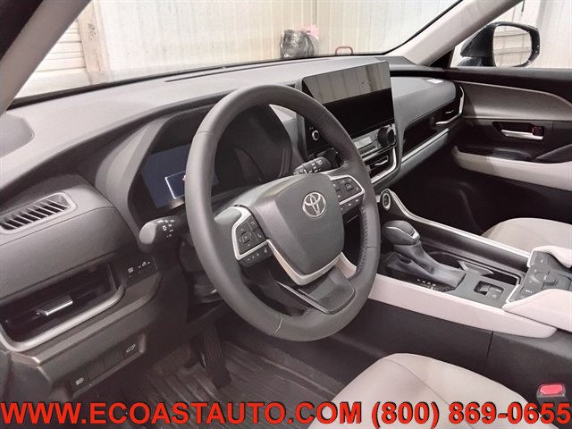 Used 2026 Toyota Grand Highlander XLE image 11