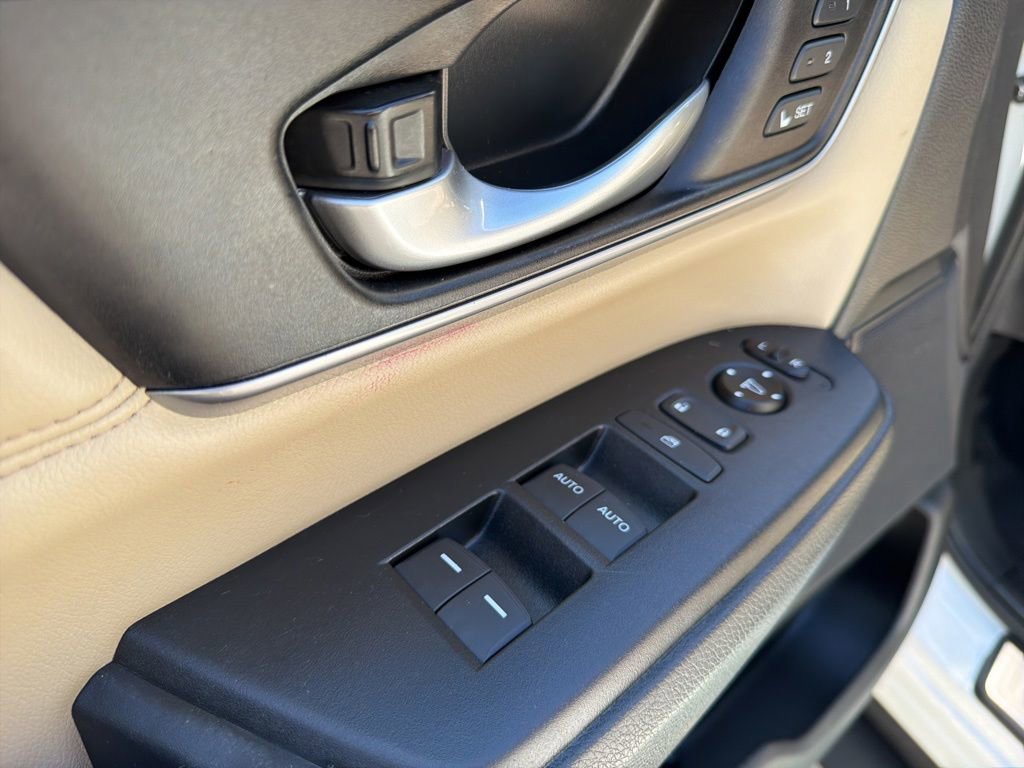 Used 2017 Honda CR-V EX-L image 12
