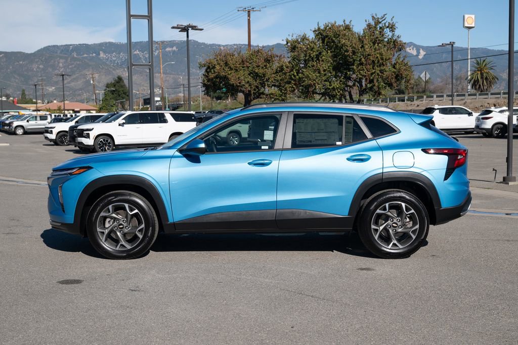 Used 2026 Chevrolet Trax LT w/ LT Convenience Package FWD image 7