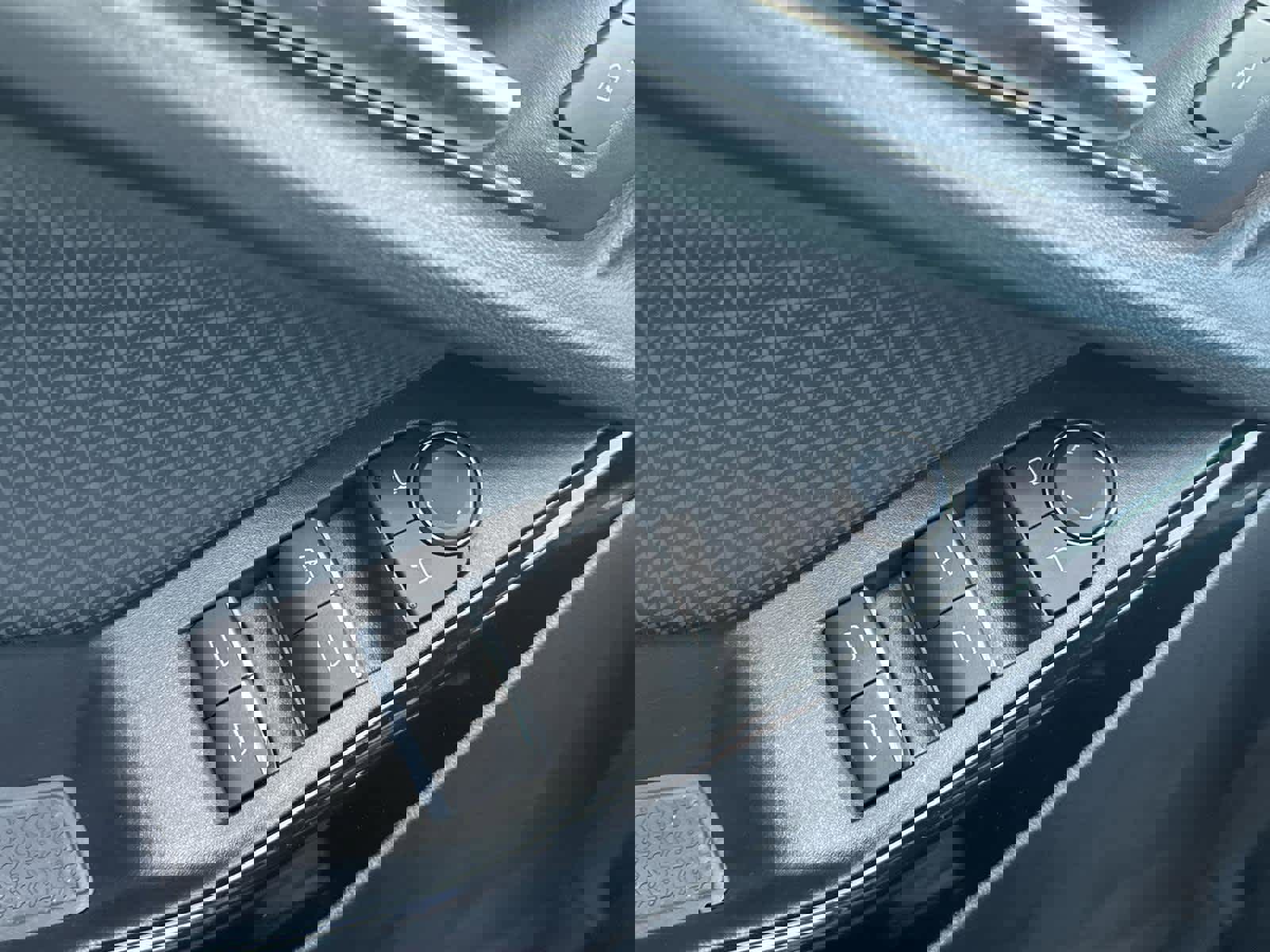 Used 2025 Chevrolet Equinox RS image 22