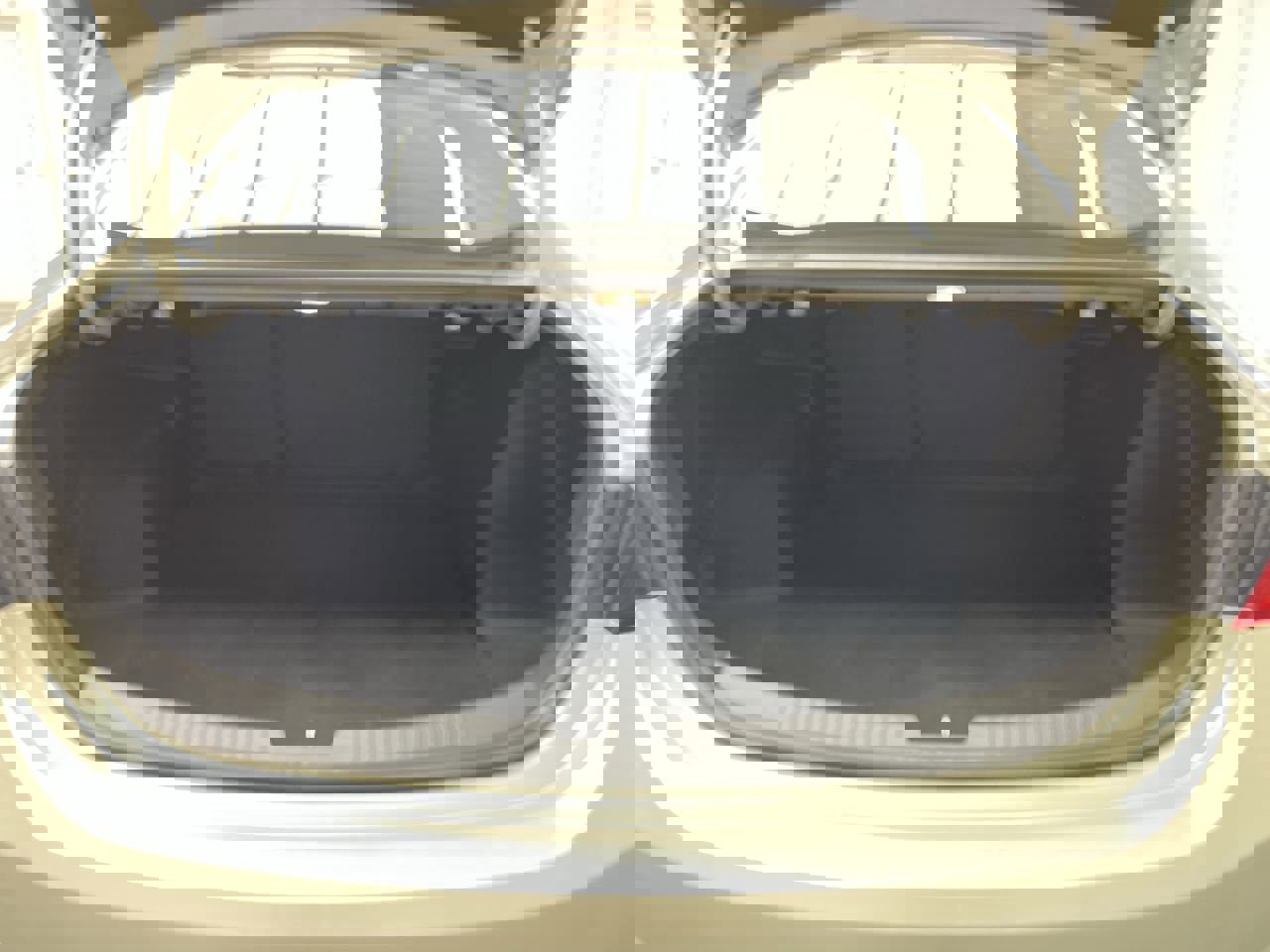 Used 2016 Chevrolet Malibu LT FWD image 25