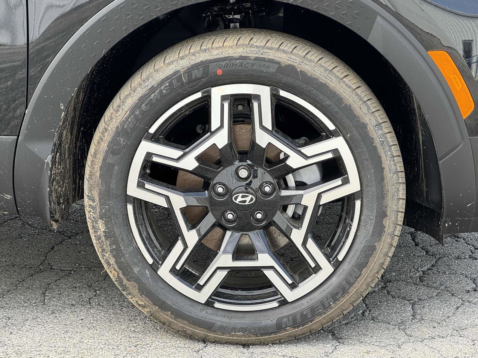 New 2025 Hyundai Santa Cruz Limited image 17