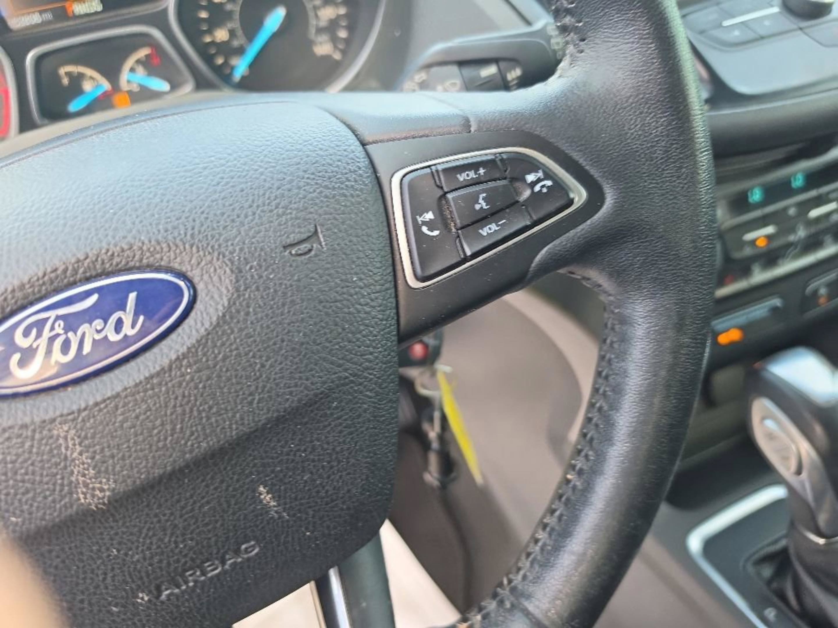 Used 2018 Ford Escape SEL AWD/4WD image 16