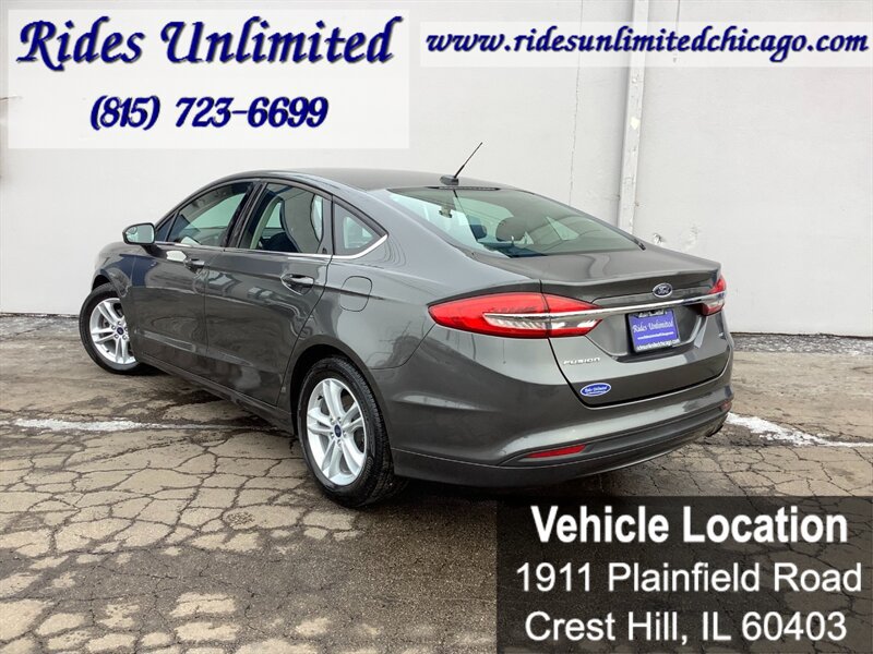 Used 2018 Ford Fusion SE FWD image 4