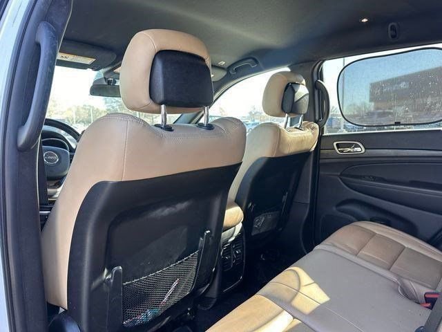 Used 2020 Jeep Grand Cherokee Laredo image 18