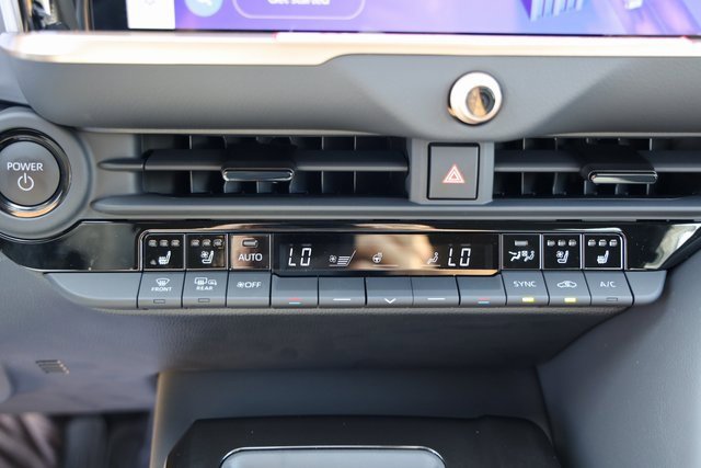 New 2025 Toyota Crown Signia image 19