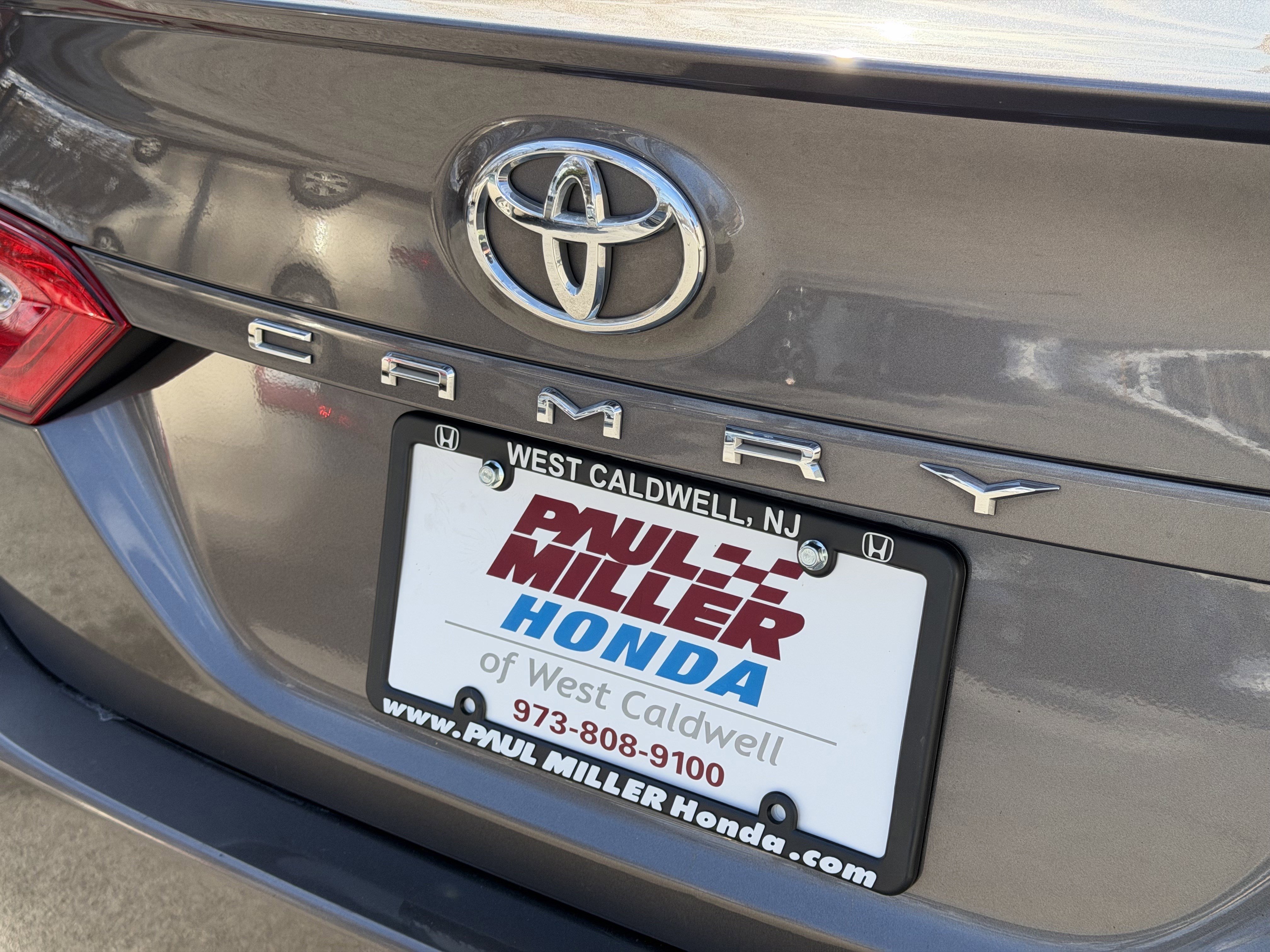 Used 2020 Toyota Camry image 22