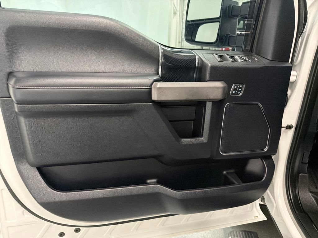 Used 2020 Ford F350 Platinum AWD/4WD image 11