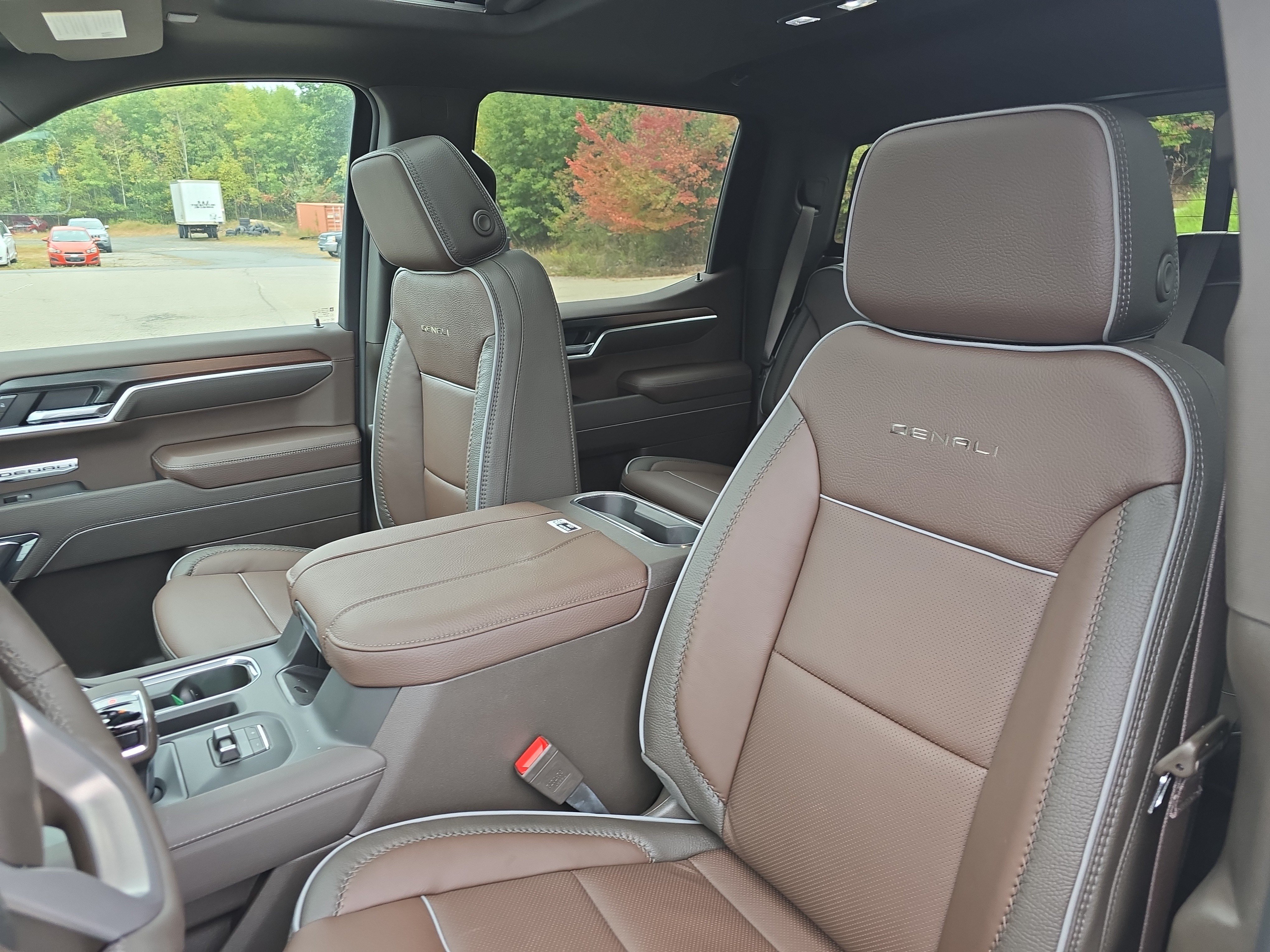 New 2026 GMC Sierra 1500 Denali w/ Technology Package AWD/4WD image 12