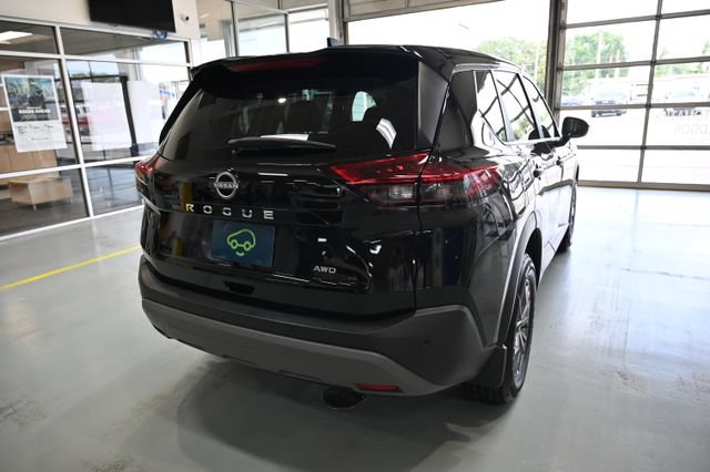 Used 2023 Nissan Rogue S AWD/4WD image 5