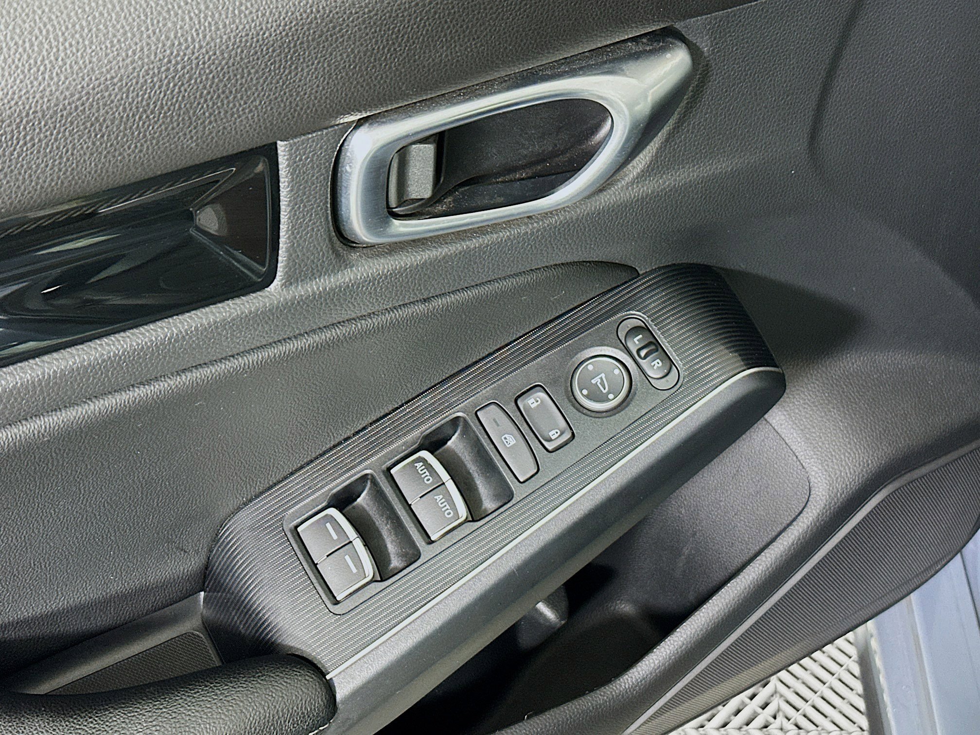 Used 2022 Honda Civic Sport Touring image 14