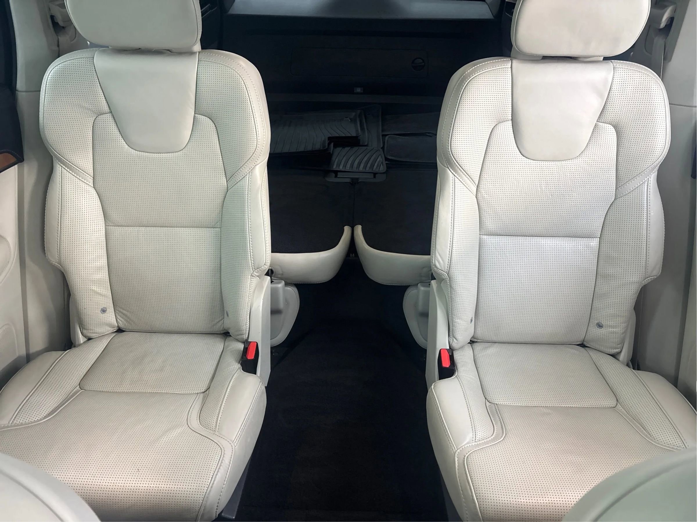 Used 2020 Volvo XC90 T6 Inscription w/ Protection Package Premier image 20