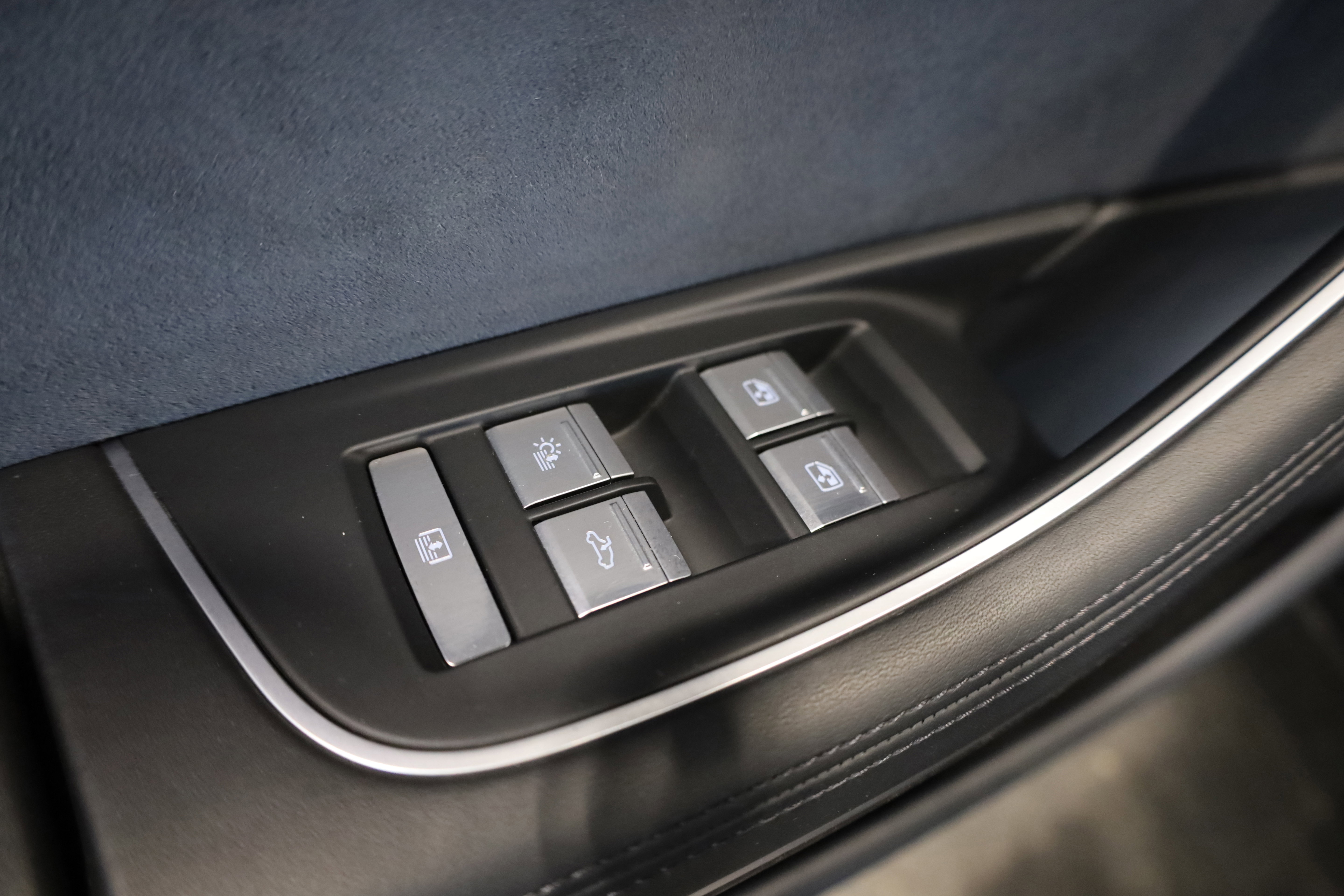 Used 2022 Audi A8 L 3.0T w/ Executive Package image 37