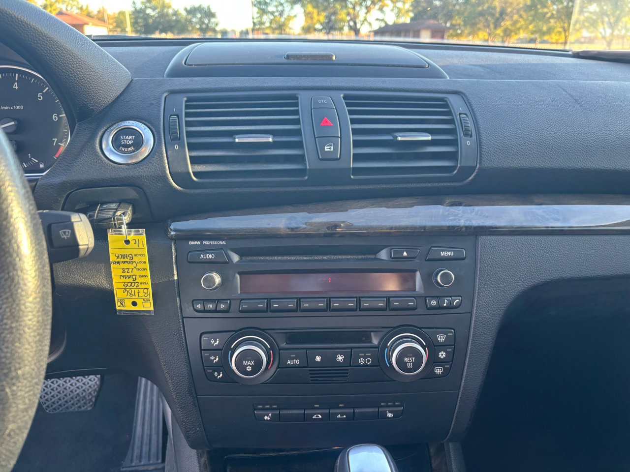 Used 2009 BMW 128i Convertible image 16