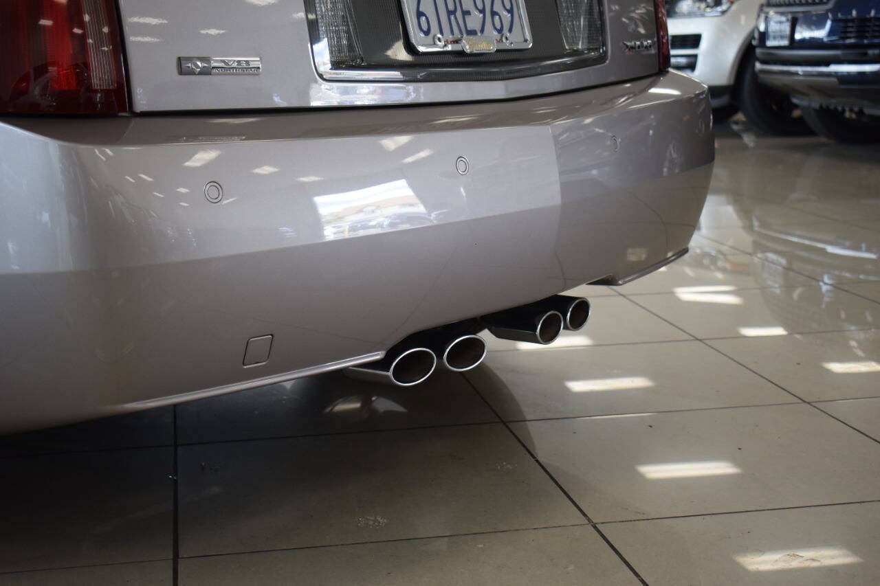 Used 2005 Cadillac XLR RWD image 41