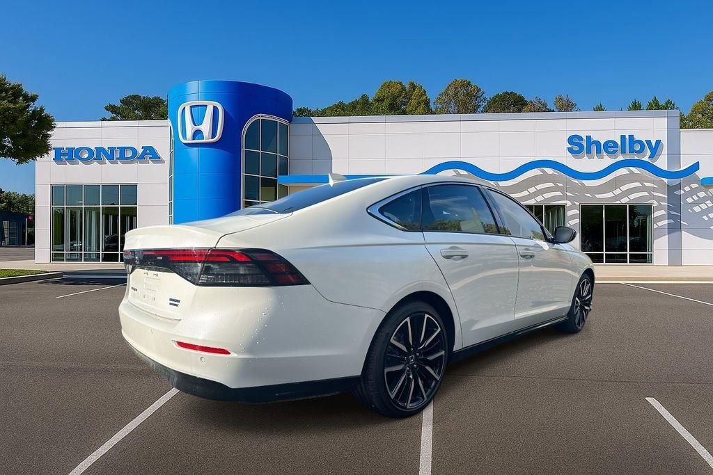 New 2025 Honda Accord Touring image 8