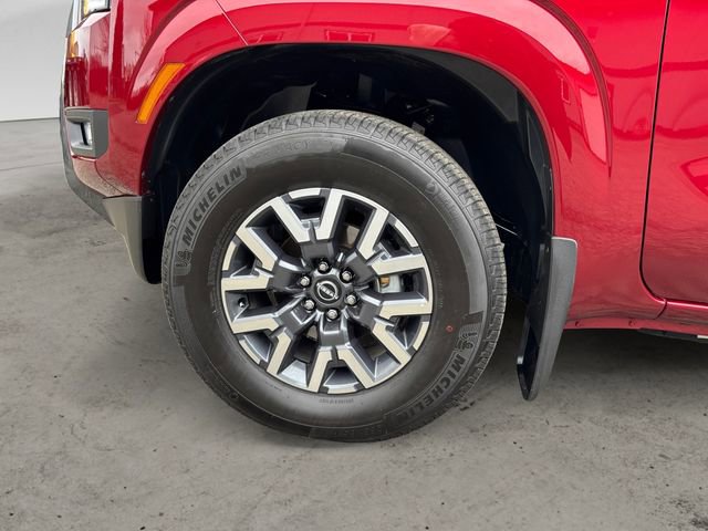 Used 2025 Nissan Frontier SL image 14