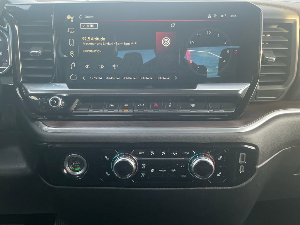 Used 2024 GMC Sierra 1500 SLT image 11