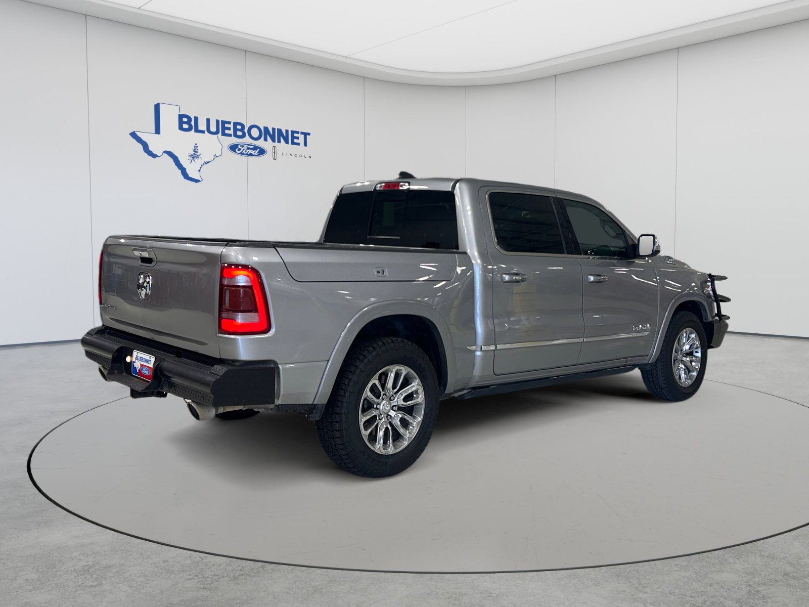 Used 2019 RAM 1500 Limited RWD image 5