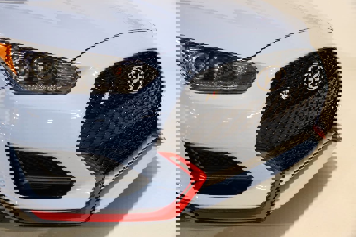 Used 2019 Hyundai Veloster N N w/ Performance Package image 16