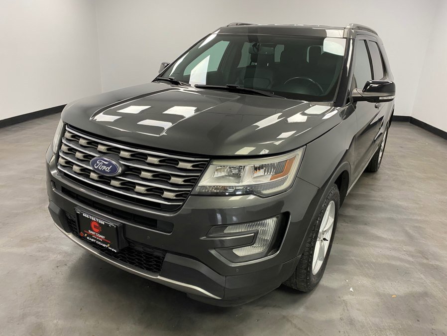 Used 2017 Ford Explorer XLT w/ Equipment Group 202A AWD/4WD image 2