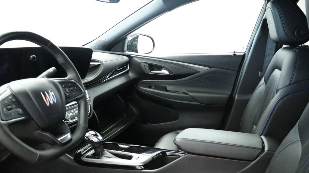 Used 2024 Buick Envista Sport Touring w/ Convenience I Package FWD image 30