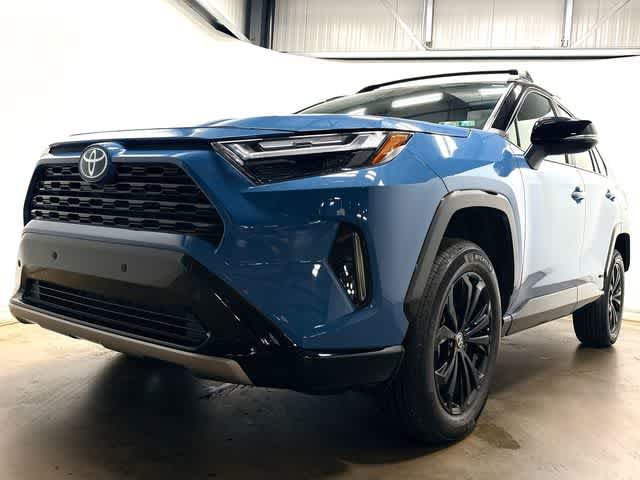 Used 2024 Toyota RAV4 XSE w/ Weather Package AWD/4WD image 29