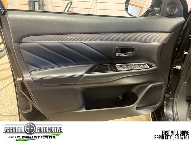 Used 2022 Mitsubishi Outlander SEL AWD/4WD image 11
