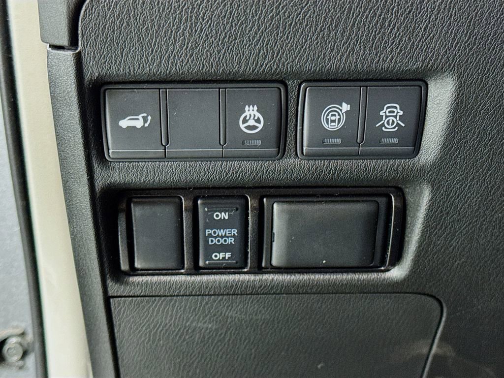 Used 2020 Nissan Armada Platinum w/ 22" Wheel Package image 10
