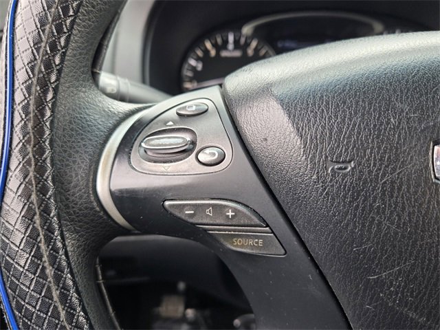 Used 2014 Nissan Pathfinder S image 23