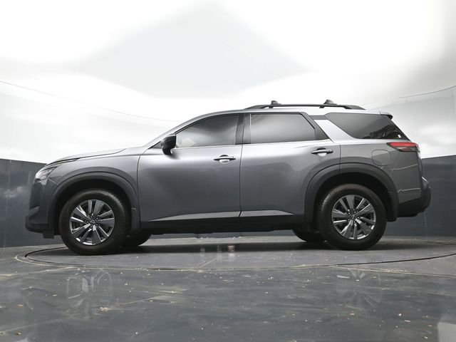 Used 2023 Nissan Pathfinder SV image 41