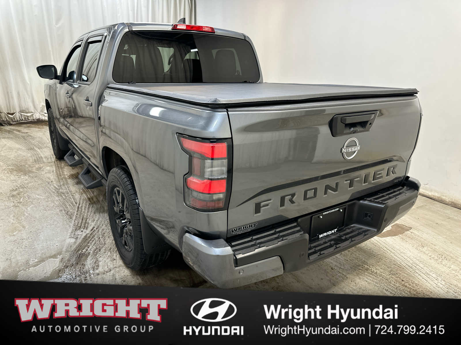 Used 2023 Nissan Frontier SV w/ Midnight Edition Package image 4