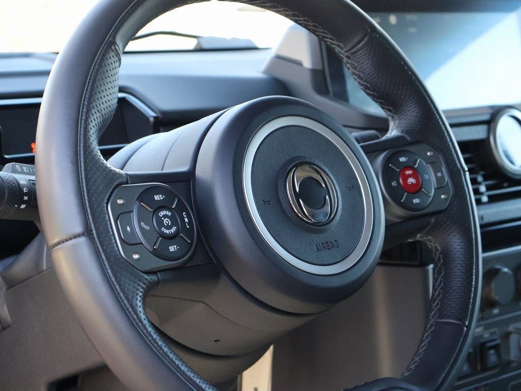 Used 2025 INEOS Grenadier Fieldmaster Edition image 24