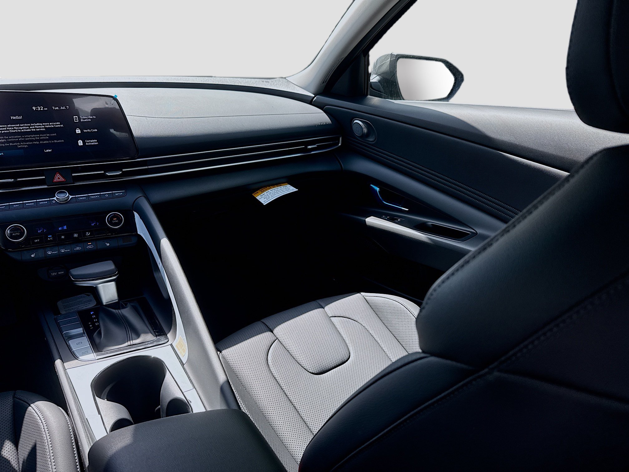 New 2026 Hyundai Elantra Limited FWD image 16