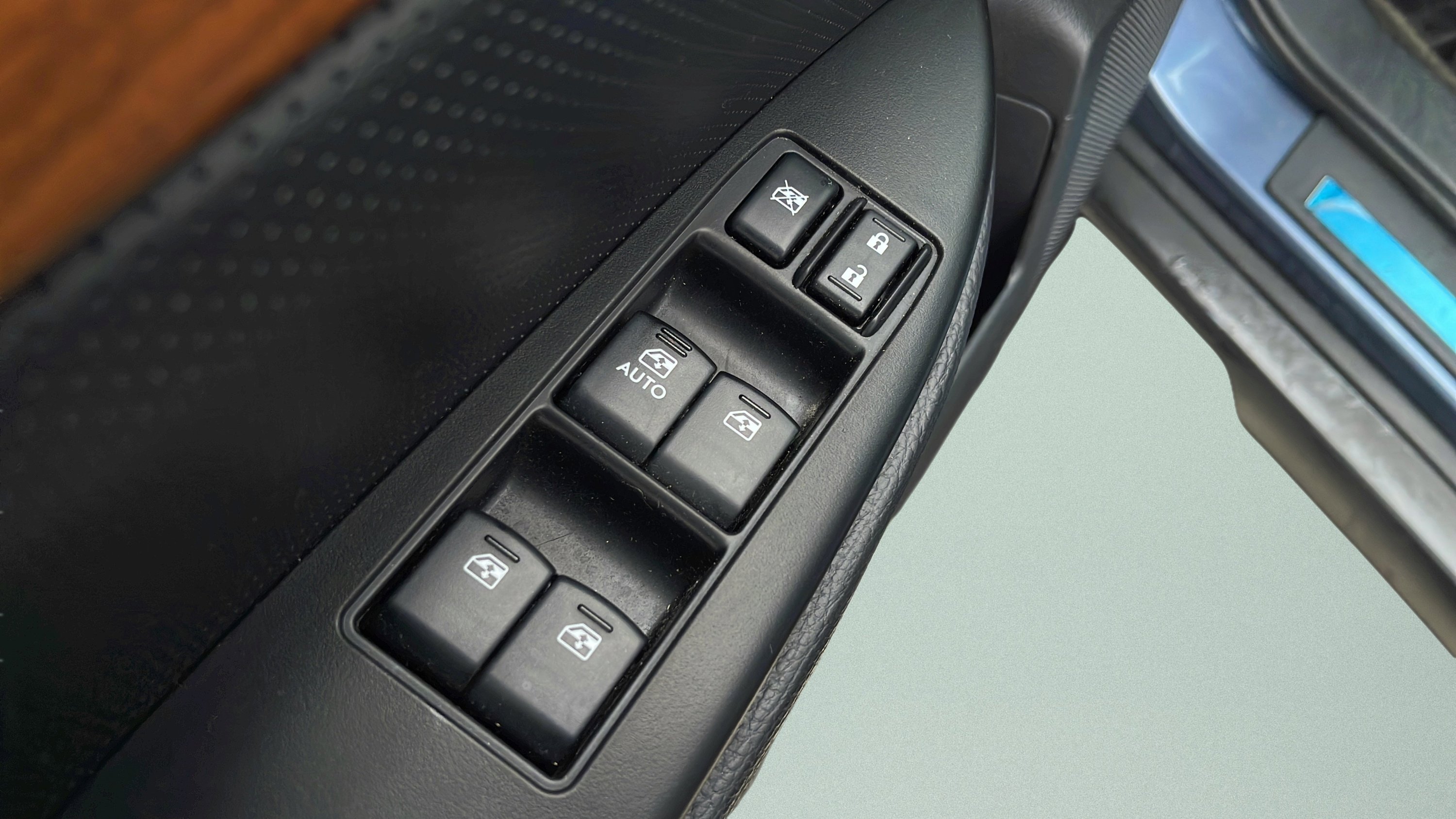 Used 2013 Subaru Outback 2.5i Limited image 35