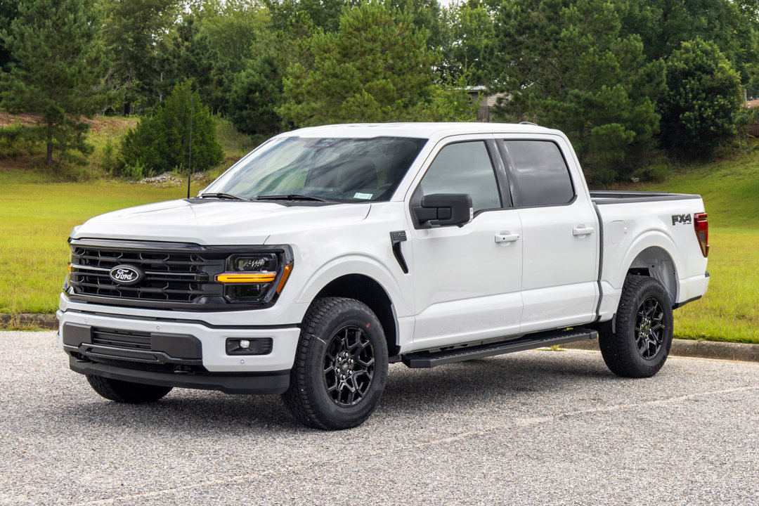 New 2025 Ford F150 XLT w/ Equipment Group 302A MID image 3