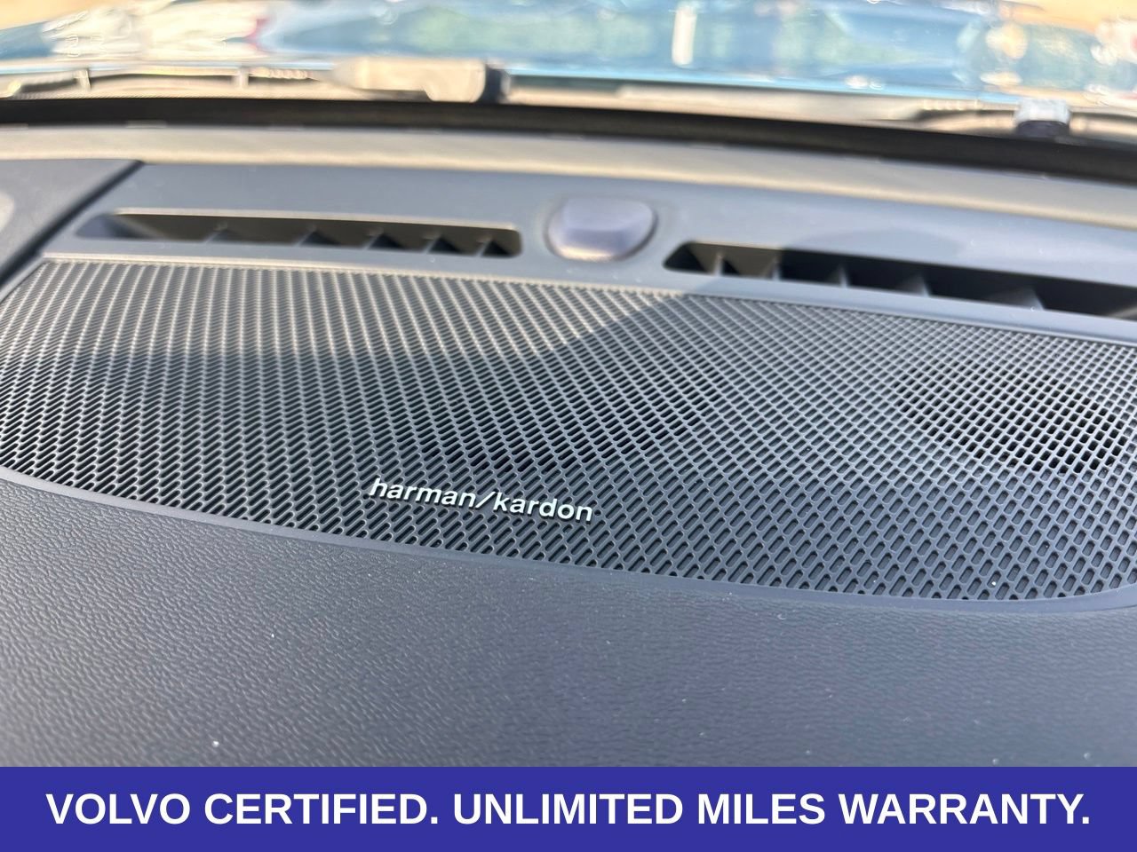 Certified 2023 Volvo C40 P8 Recharge Ultimate w/ Protection Package Premier AWD/4WD image 23
