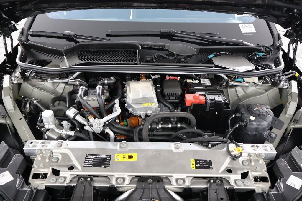 New 2026 BMW iX xDrive60 w/ Premium Package AWD/4WD image 9