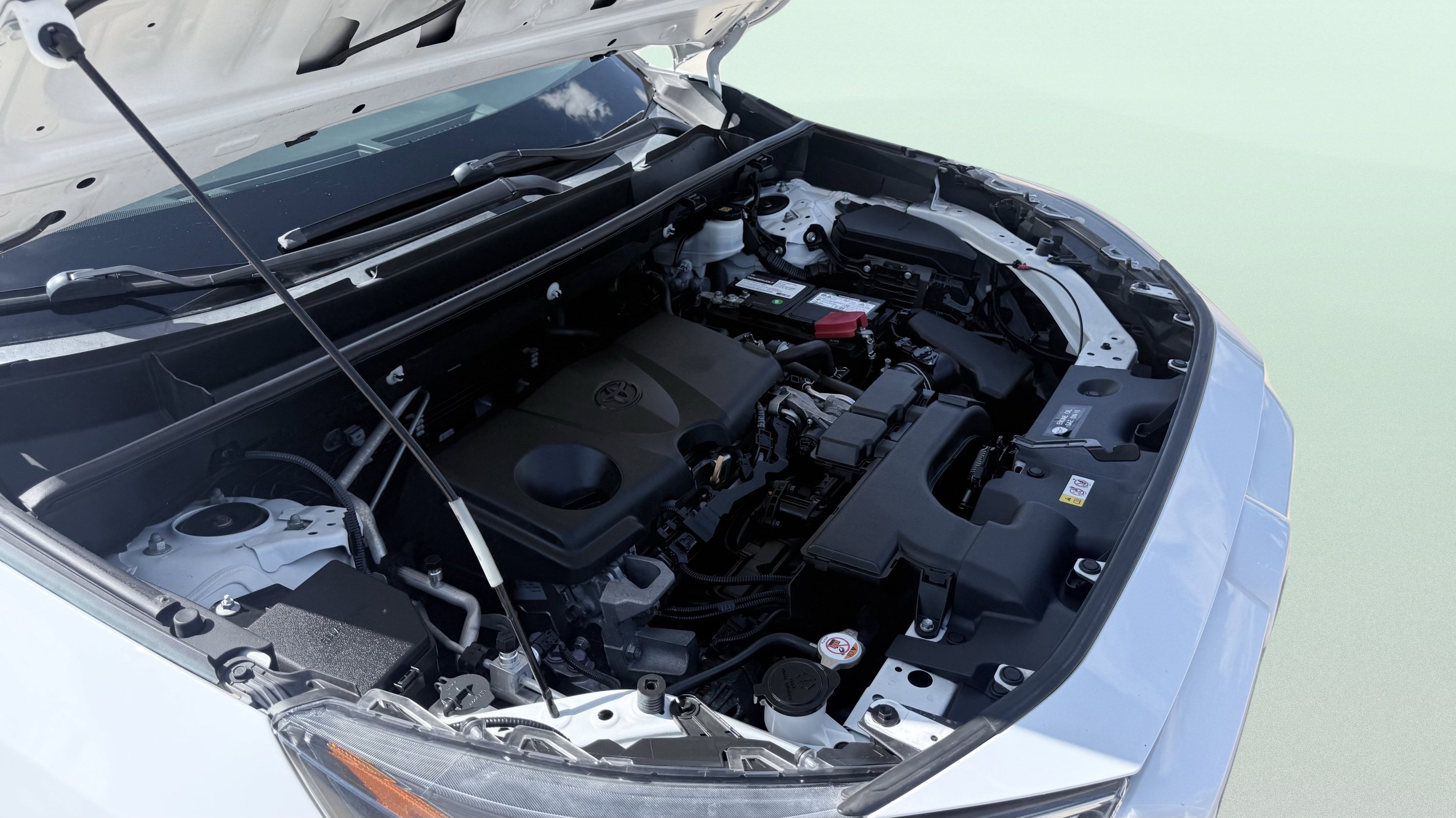 Used 2019 Toyota RAV4 XLE Premium image 20