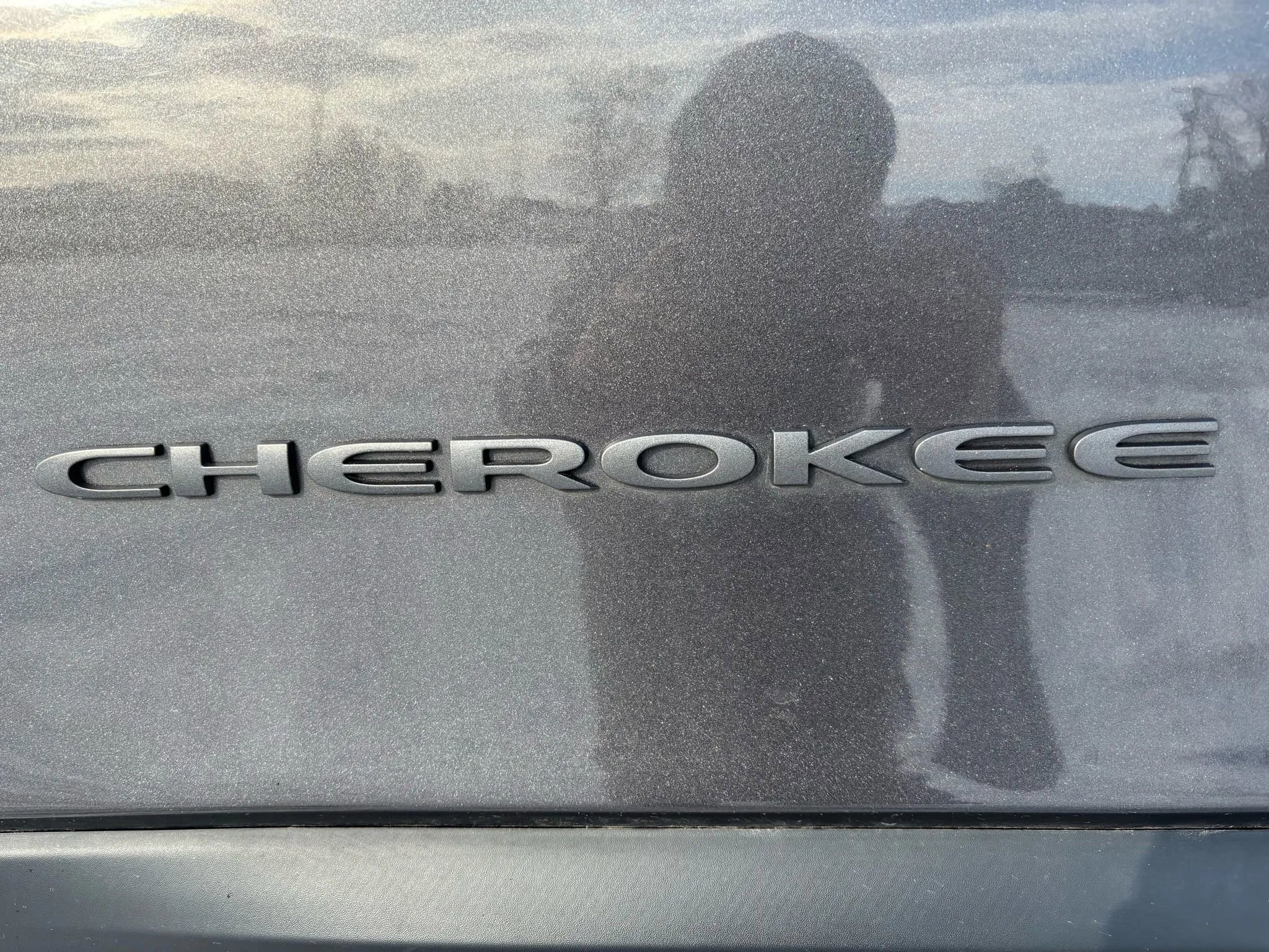 Used 2019 Jeep Cherokee Trailhawk image 13